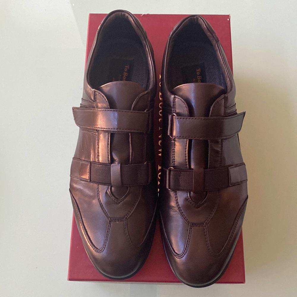 To boot New York Adam Derrick men 8.5 NWT leather  black